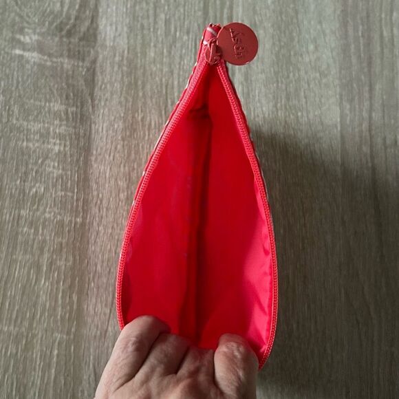 NEW … IPSY Cosmetic / Makeup Bag - Picture 3 of 3